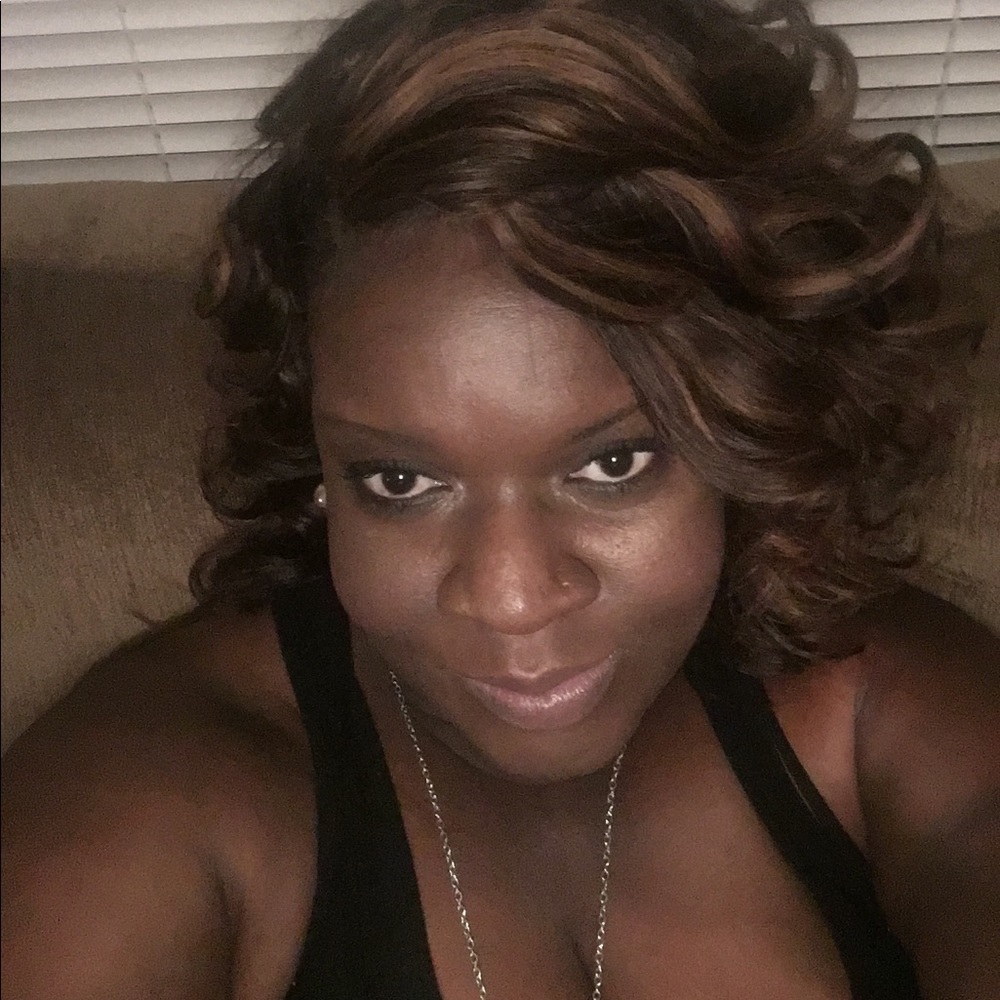 Meet your Posher, Latasha